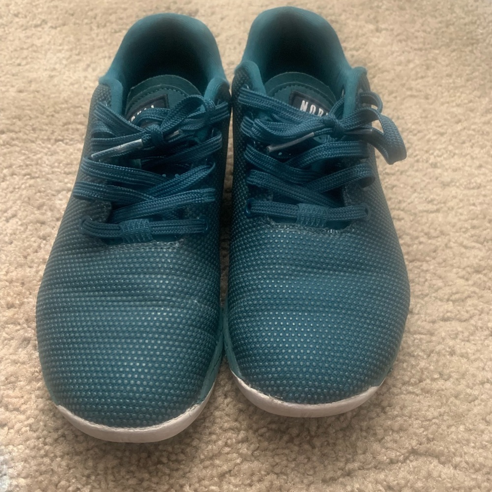 No Bulls Size 7.5